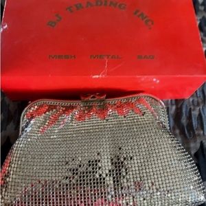 New vintage silver mesh metal bag